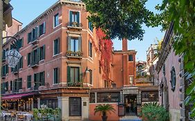 Hotel la Fenice et Des Artistes